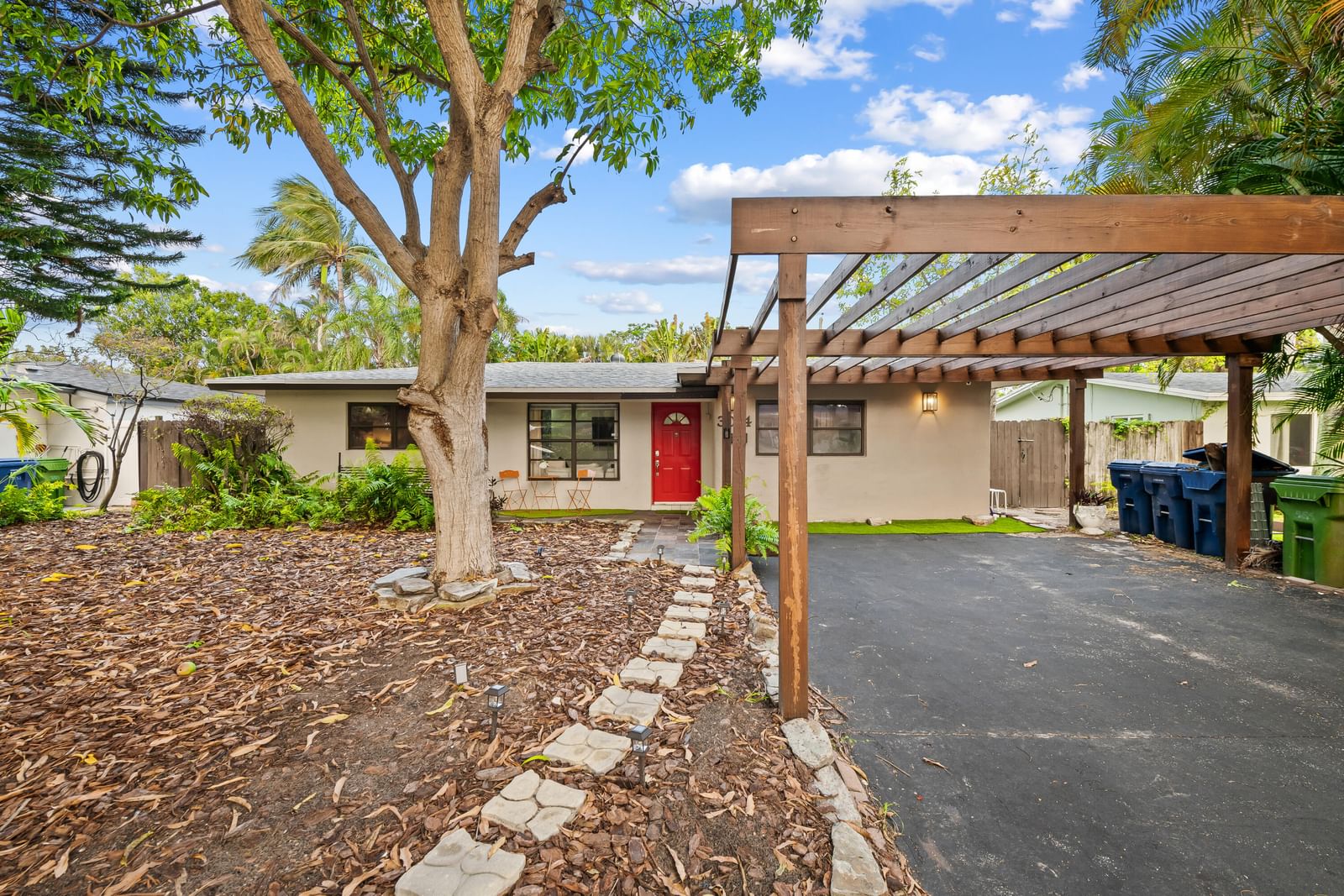 3024 NE 2nd Terrace, Wilton Manors, FL 33334 photo 2