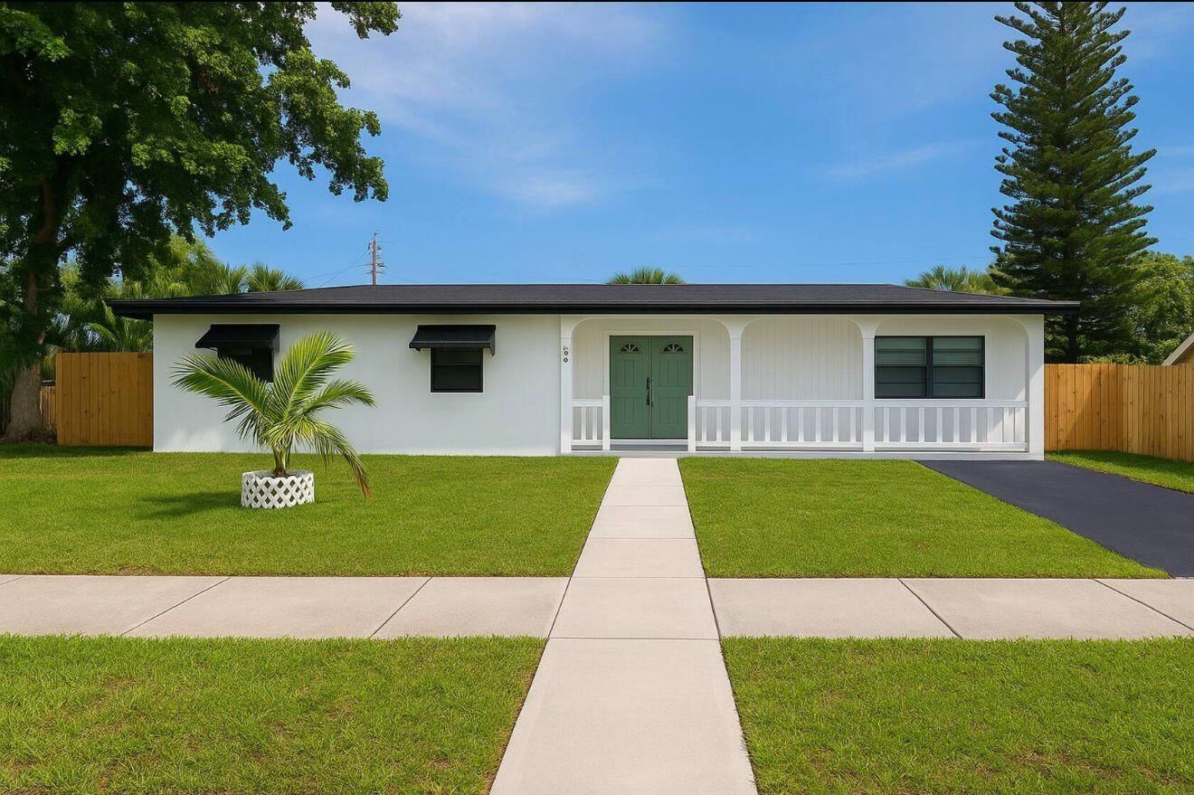 272 NE 44th Street, Deerfield Beach, FL 33064 photo 2