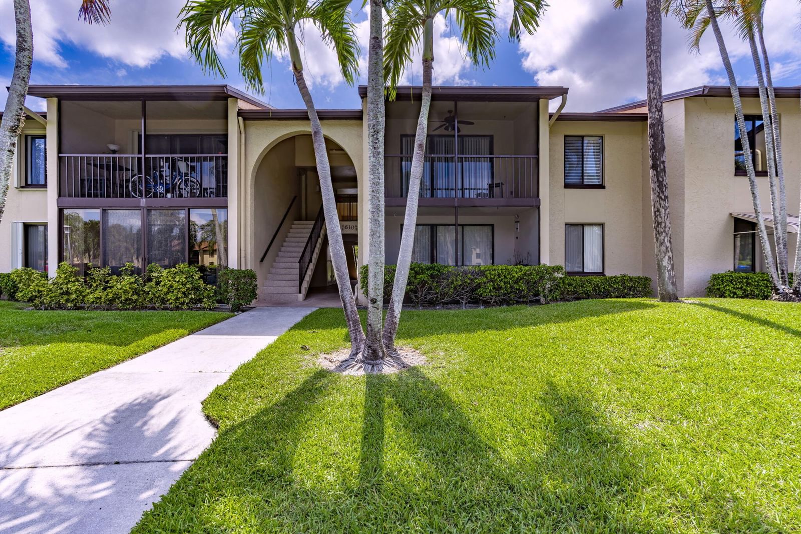 610 Sea Pine Way #B2, Greenacres, FL 33415 photo 2