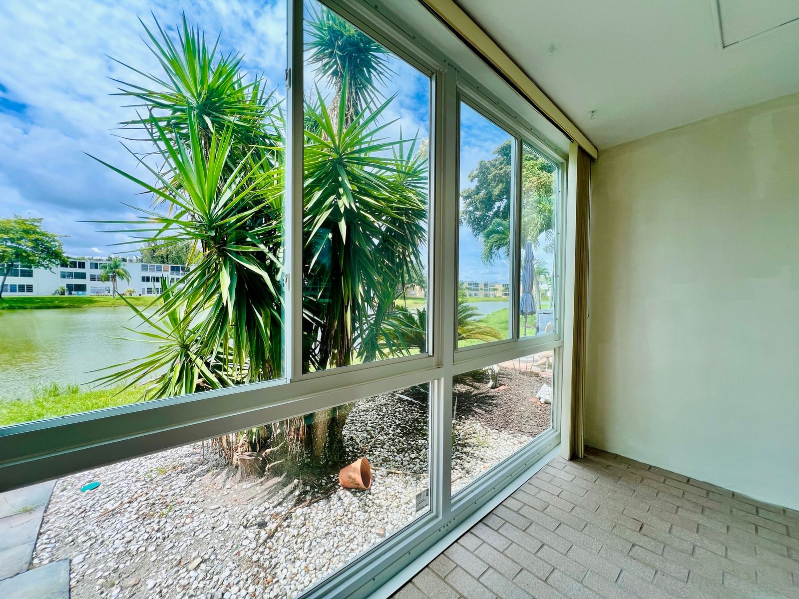 107 Wellington D, West Palm Beach, FL 33417 photo 3