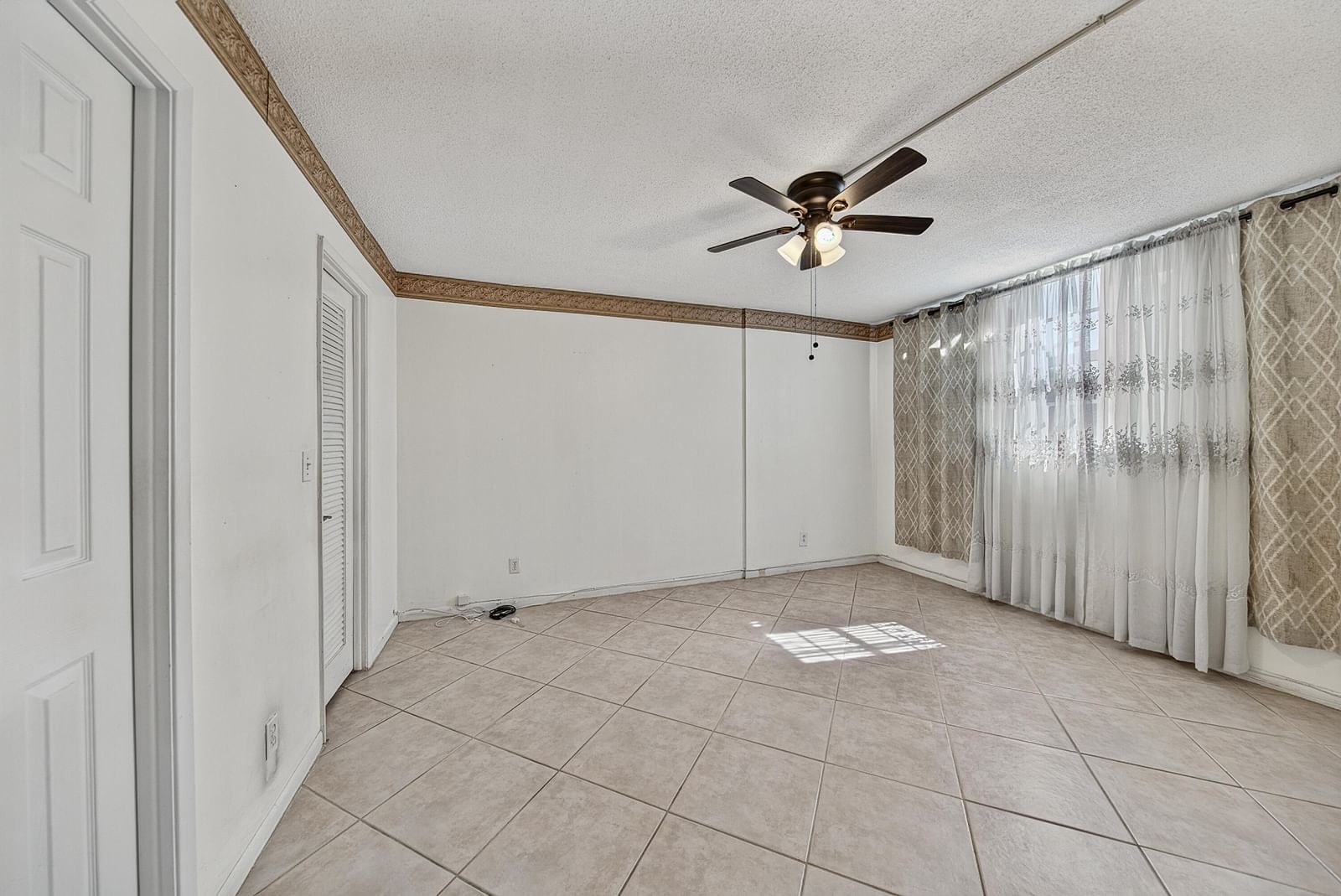 400 SE 10th Street #205, Deerfield Beach, FL 33441 photo 5