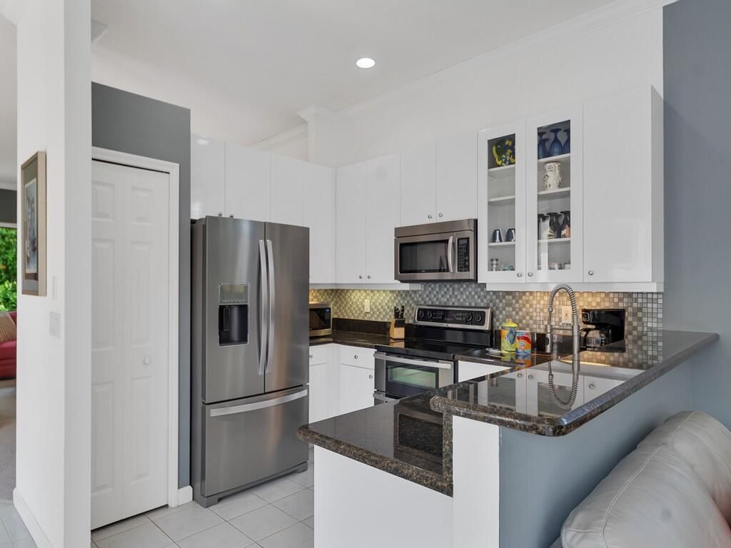 709 SW Andros Cove, Port St Lucie, FL 34986 photo 4