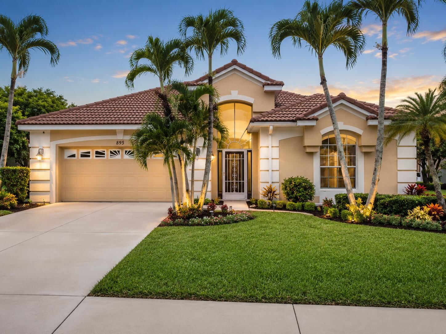 895 SW Lake Charles Circle, Port St Lucie, FL 34986 photo 2