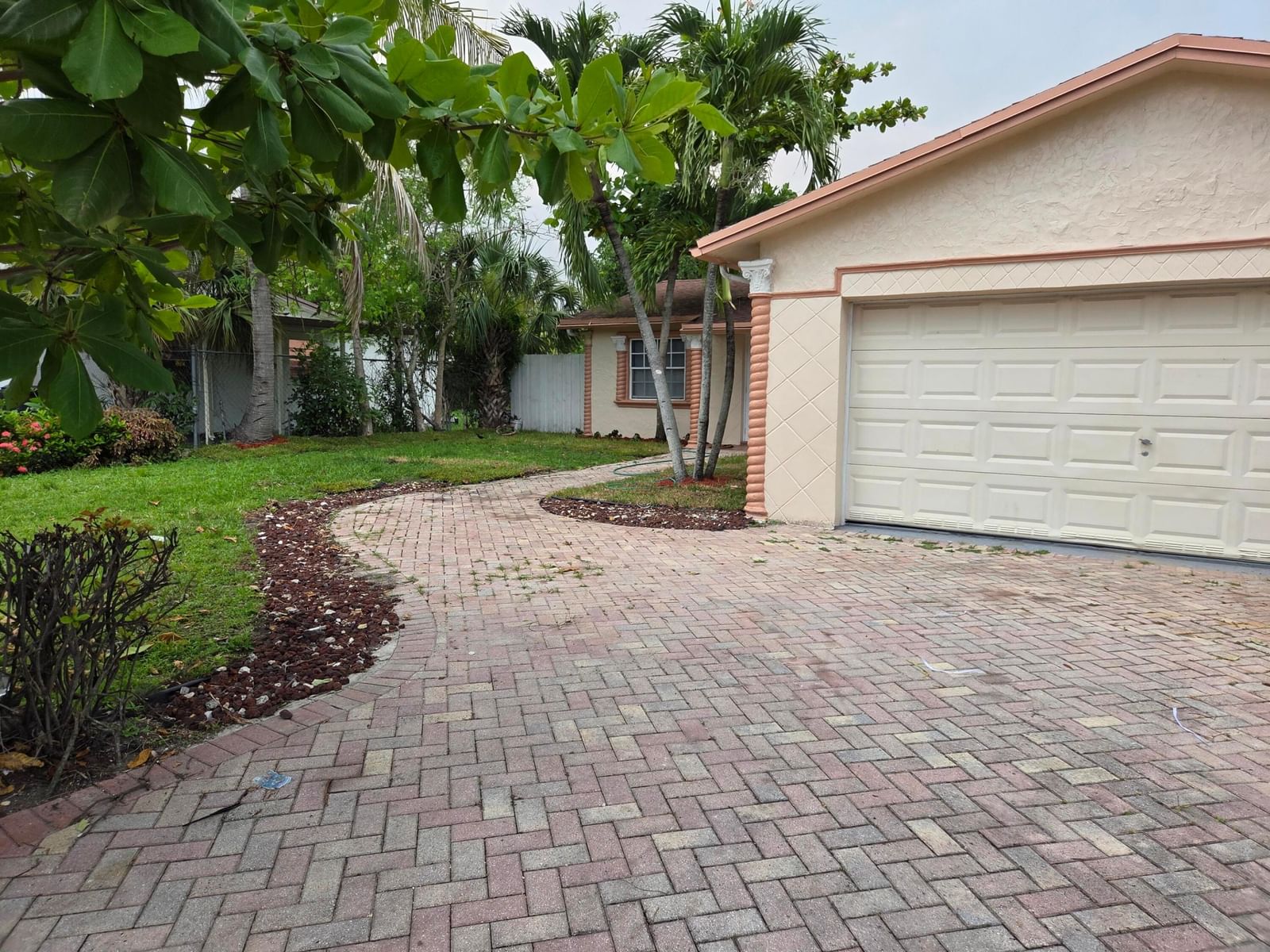 7601 Kimberly Boulevard, North Lauderdale, FL 33068 photo 3
