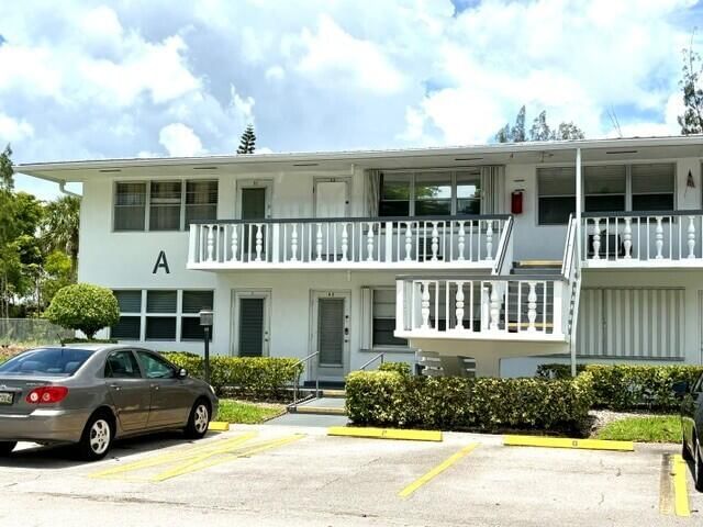 12 Windsor A #12, West Palm Beach, FL 33417 photo 2