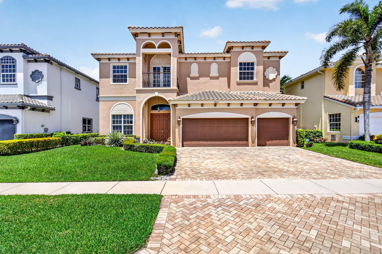 9898 Coronado Lake Drive, Boynton Beach, FL 33437 photo 2