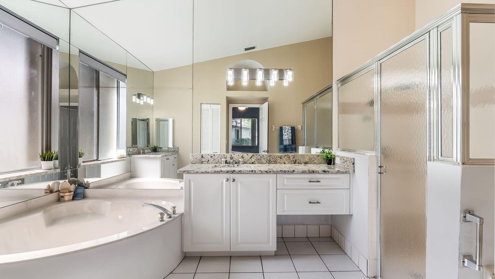 8754 NW 75th Place, Tamarac, FL 33321 photo 5