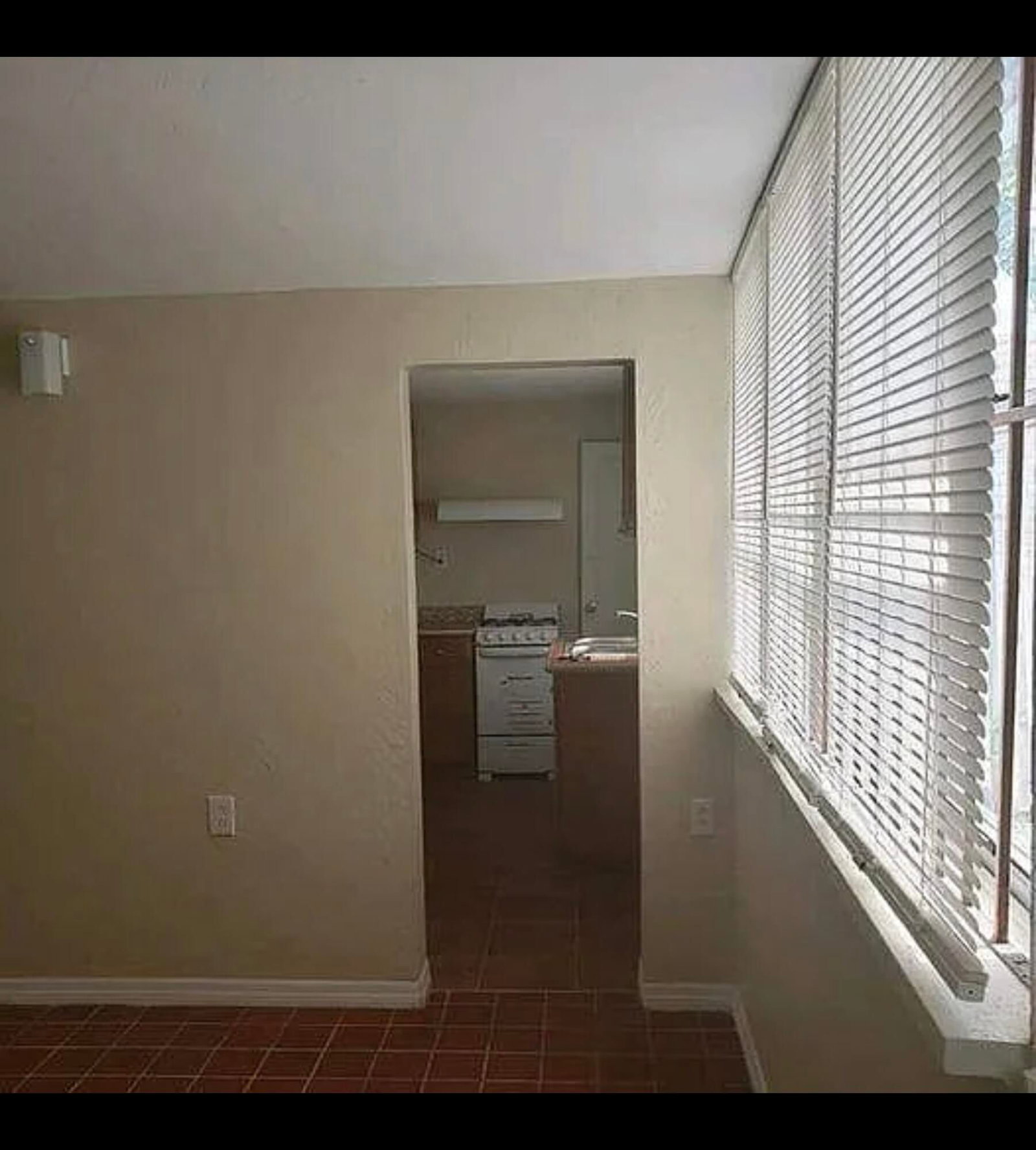 2490 NW 91st Street #A,b,c, Miami, FL 33147 photo 4