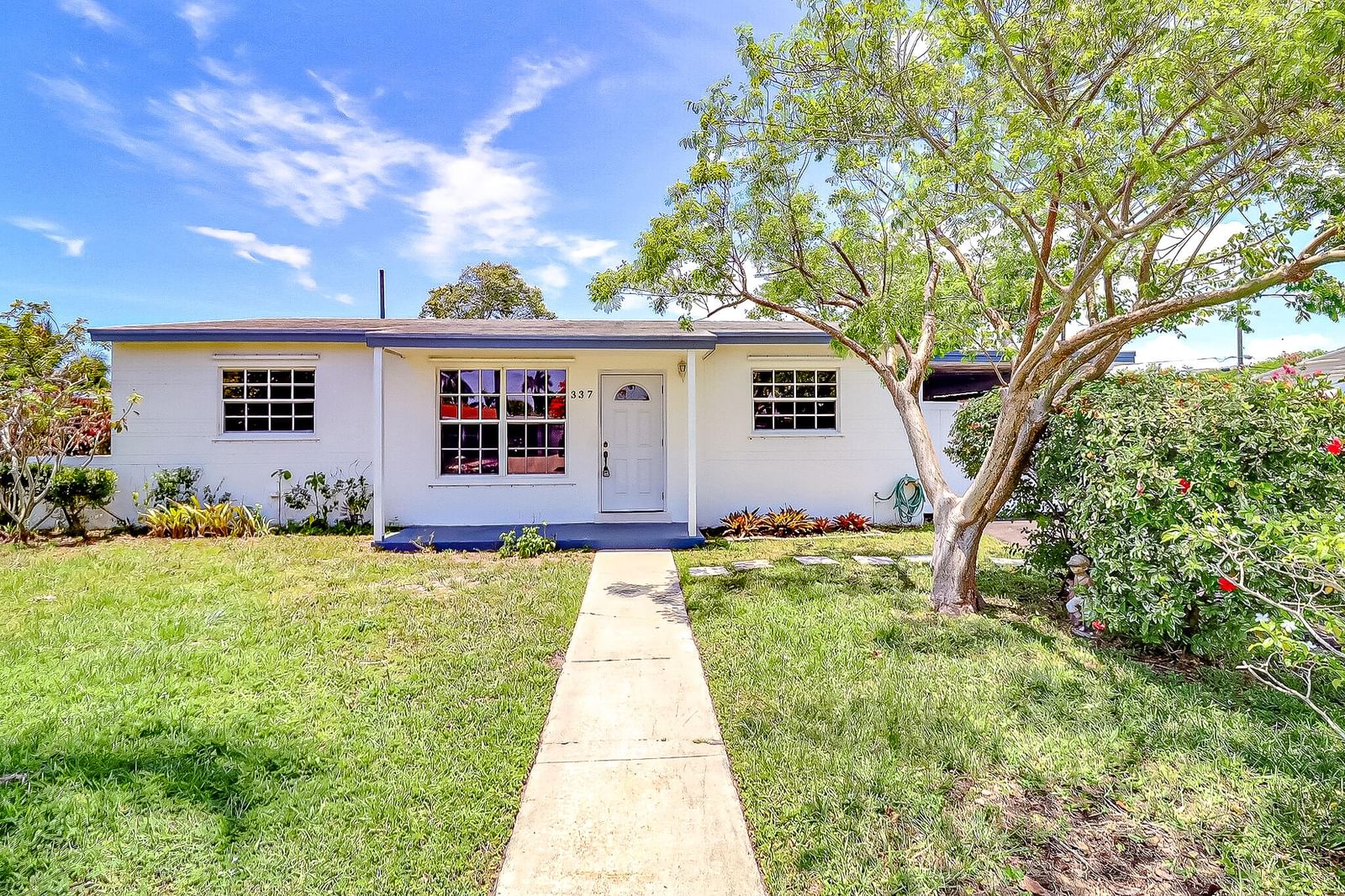 337 Mid Pines Road, Palm Springs, FL 33461 photo 2