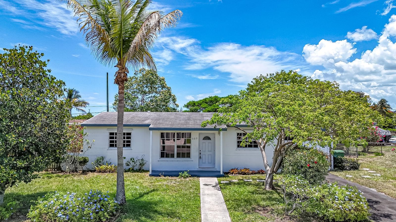 337 Mid Pines Road, Palm Springs, FL 33461 photo 3