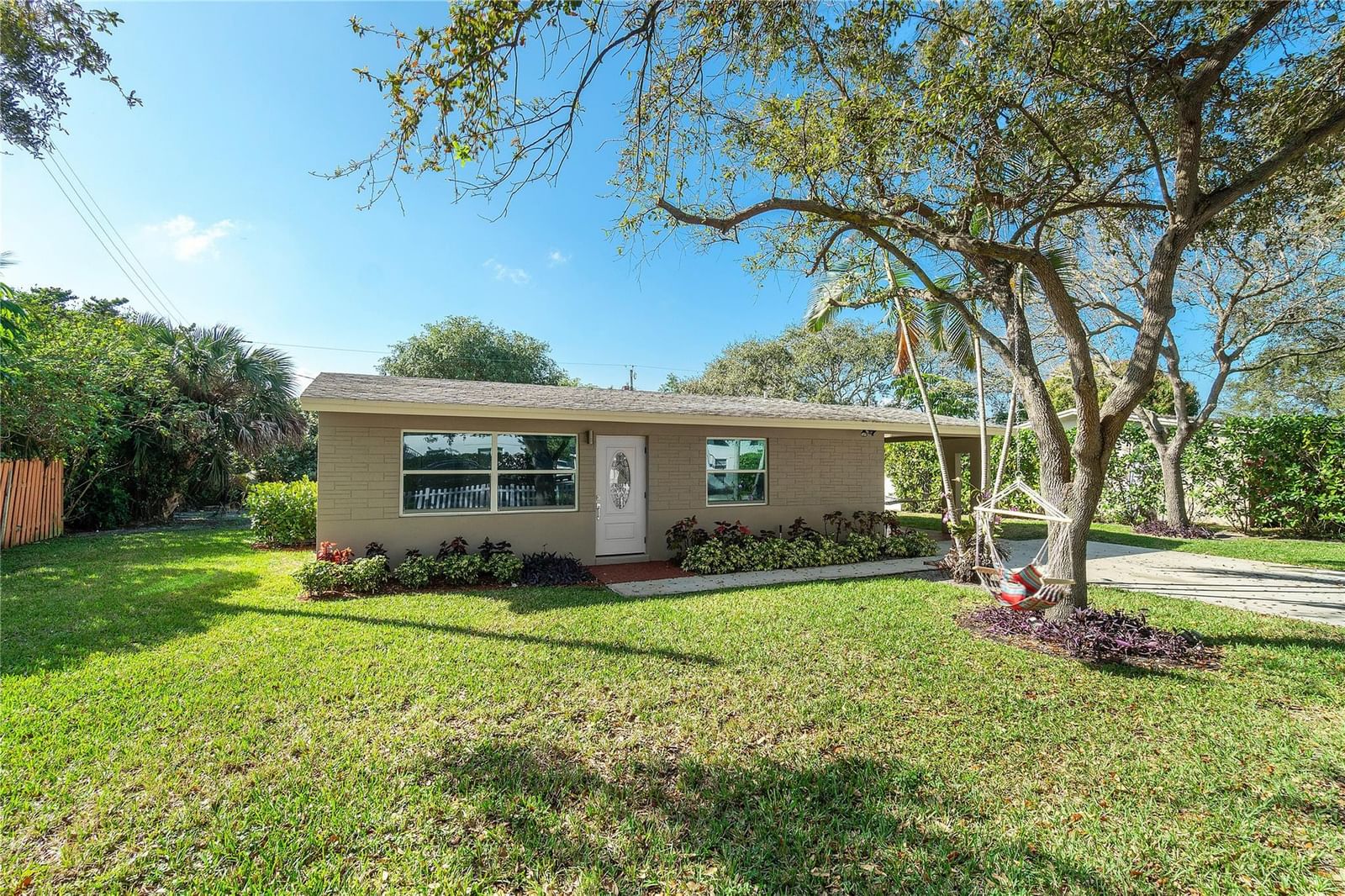 1634 NE 3rd Avenue, Delray Beach, FL 33444 photo 2