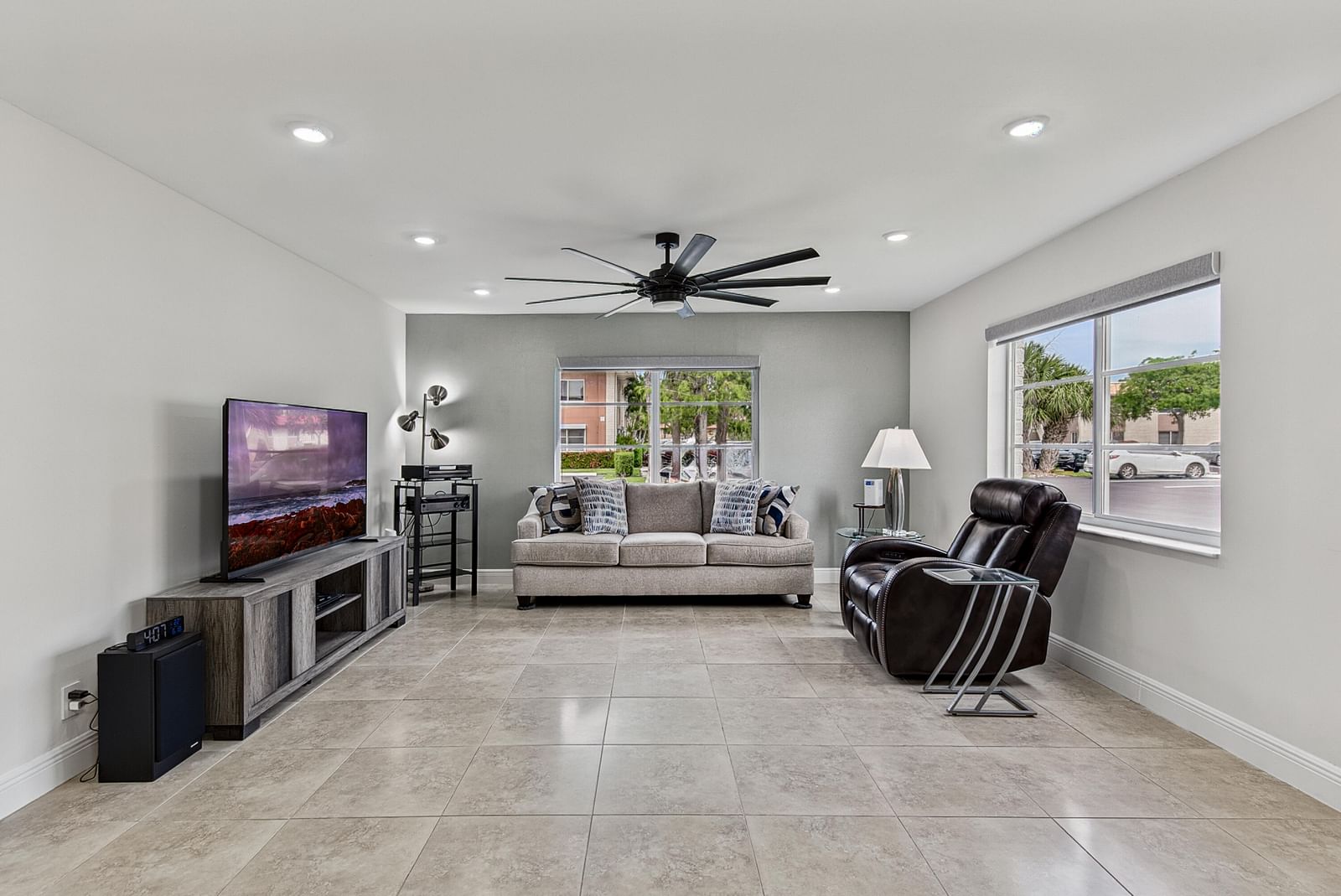 9 NE 19th Court #C112, Wilton Manors, FL 33305 photo 2