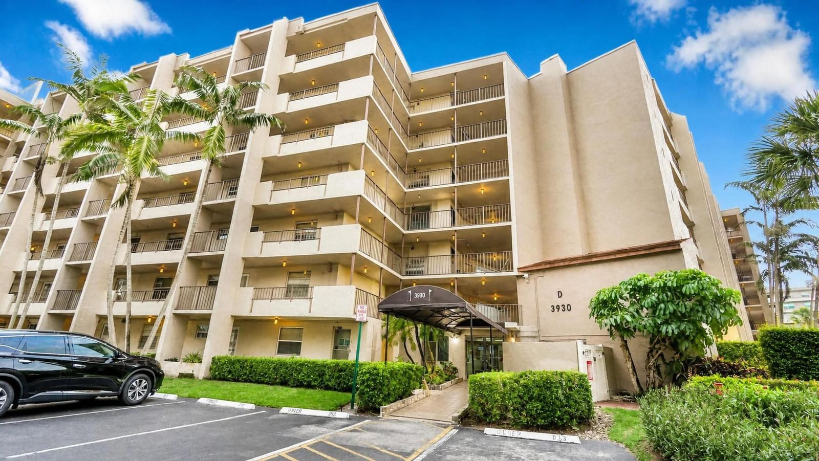 3930 Inverrary Boulevard #303, Lauderhill, FL 33319 photo 2