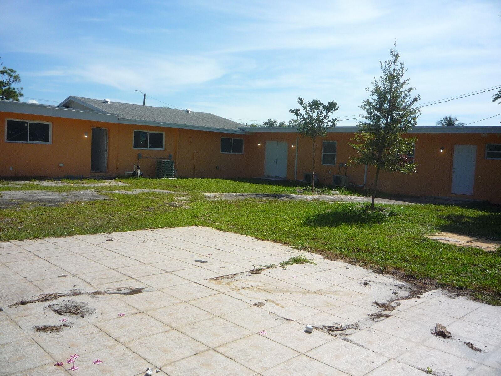 2162 NW 28th Street, Oakland Park, FL 33311 photo 3