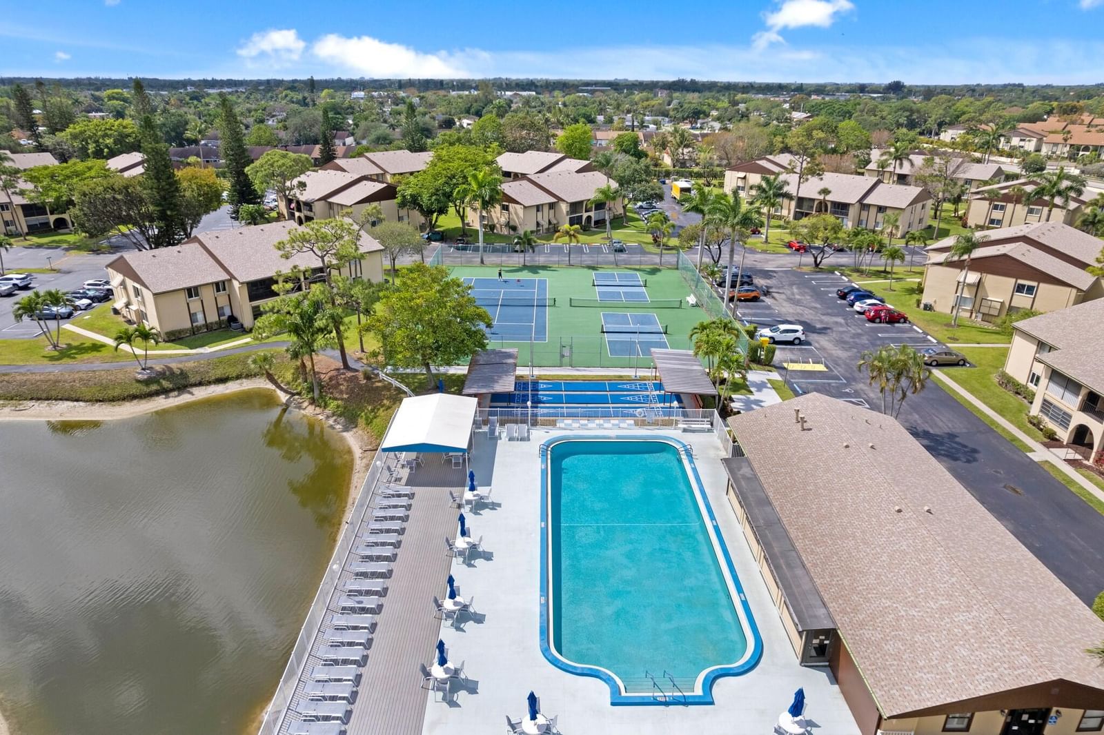 336 Pine Ridge Circle #B-1, Greenacres, FL 33463 photo 4