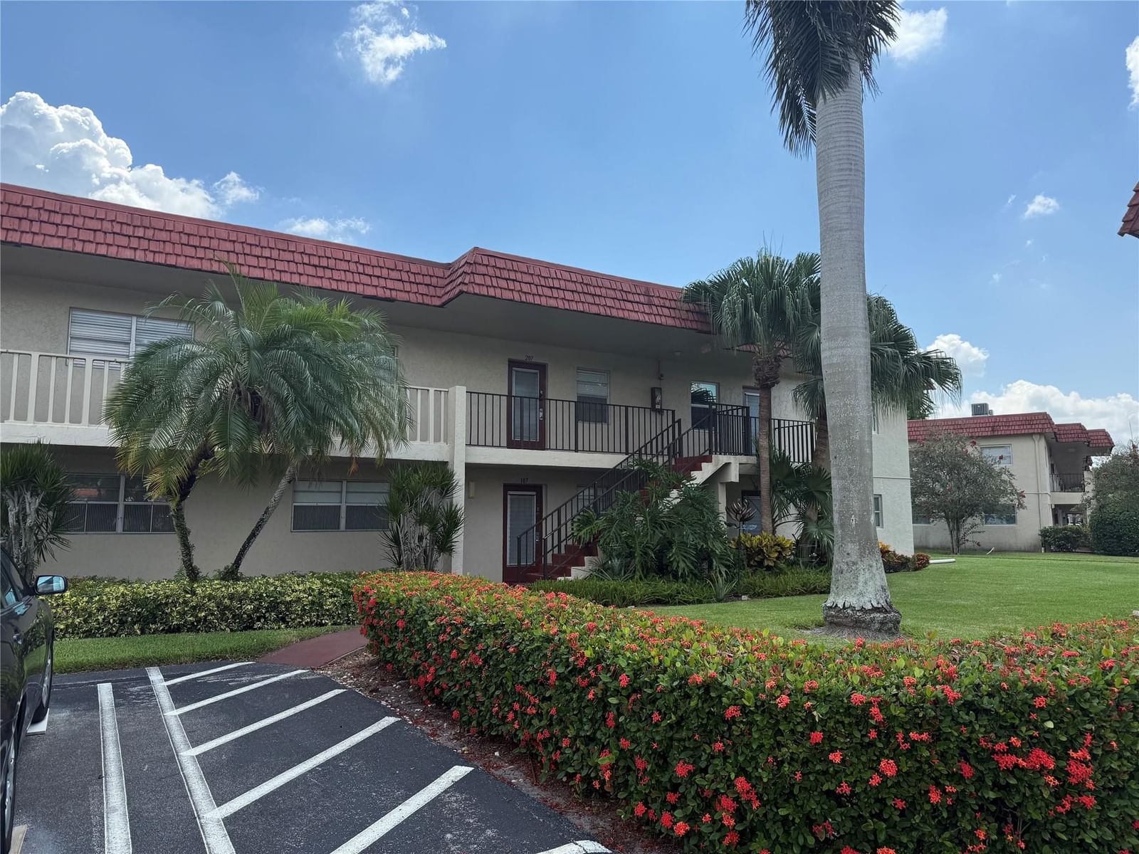 32 Abbey Lane #207, Delray Beach, FL 33446 photo 2