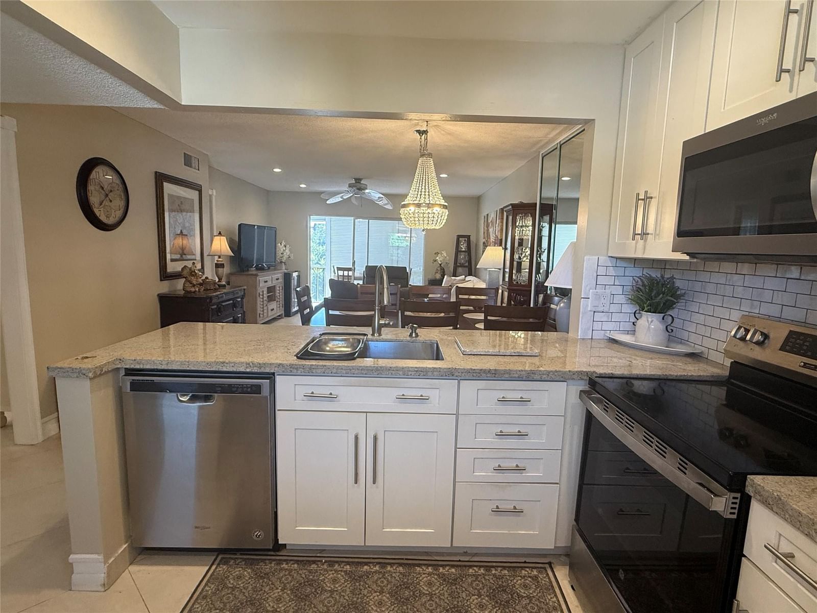 32 Abbey Lane #207, Delray Beach, FL 33446 photo 4