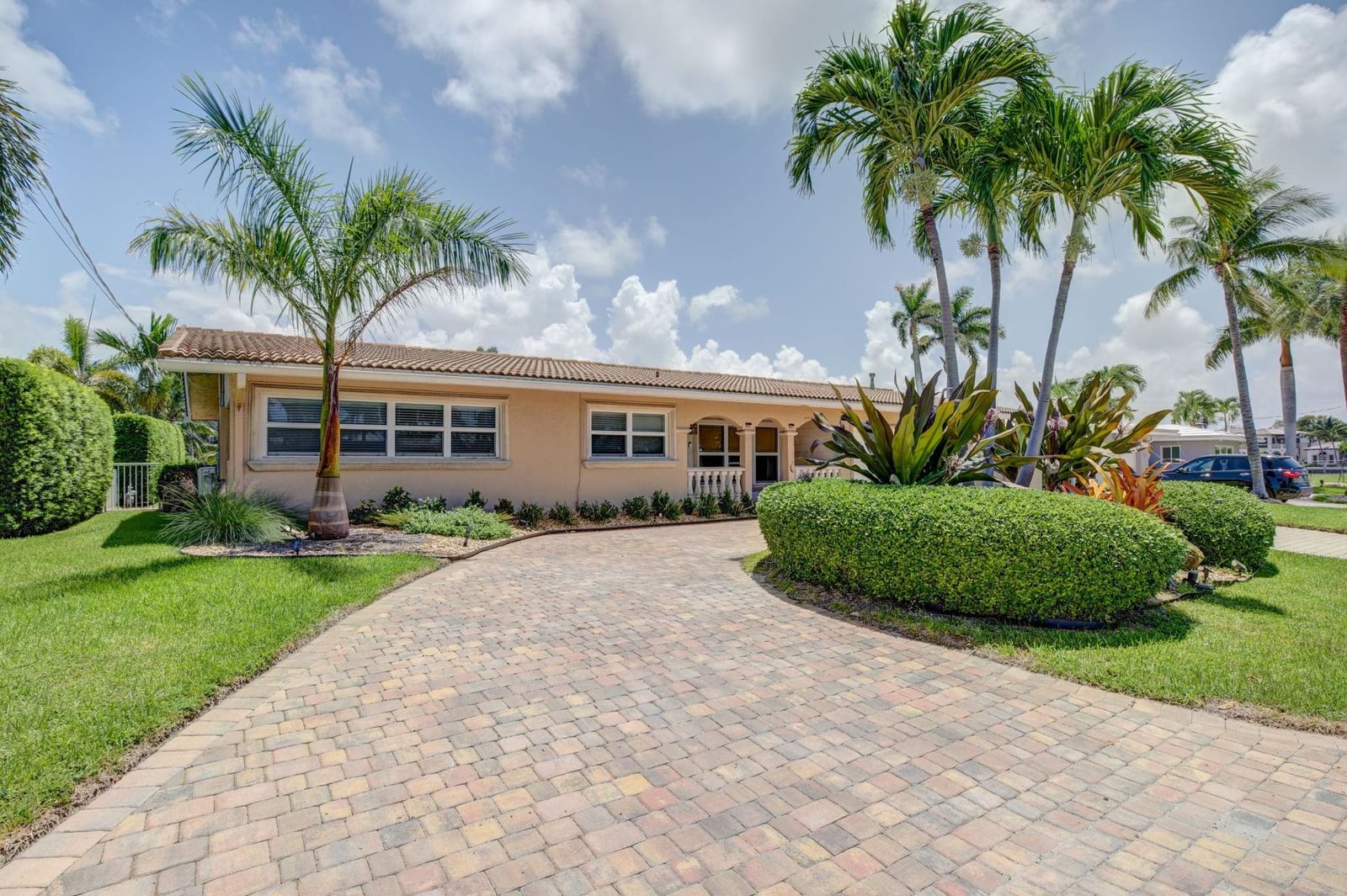 1920 Waters Edge, Pompano Beach, FL 33062 photo 2