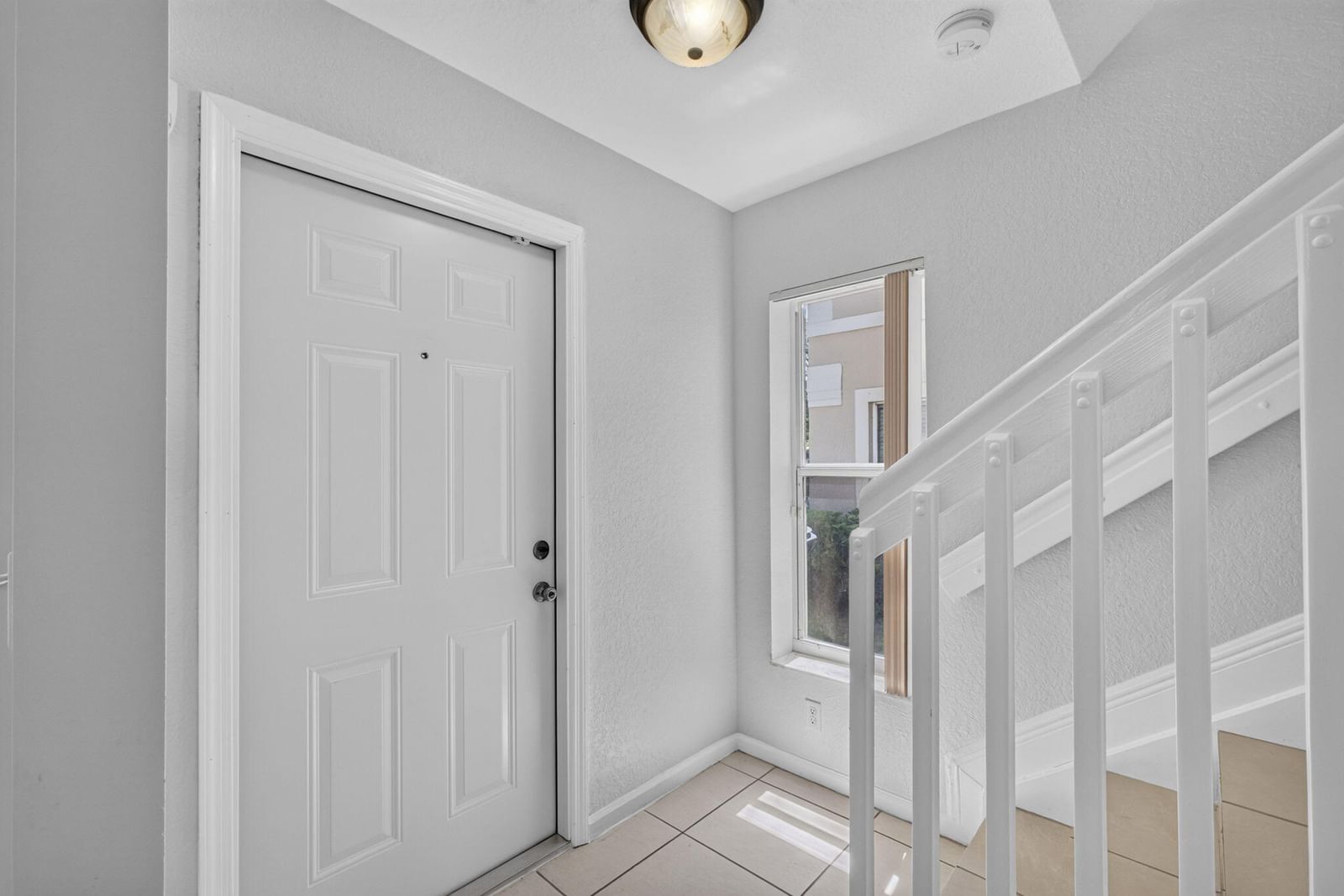 946 Summit Lake Drive, West Palm Beach, FL 33406 photo 3