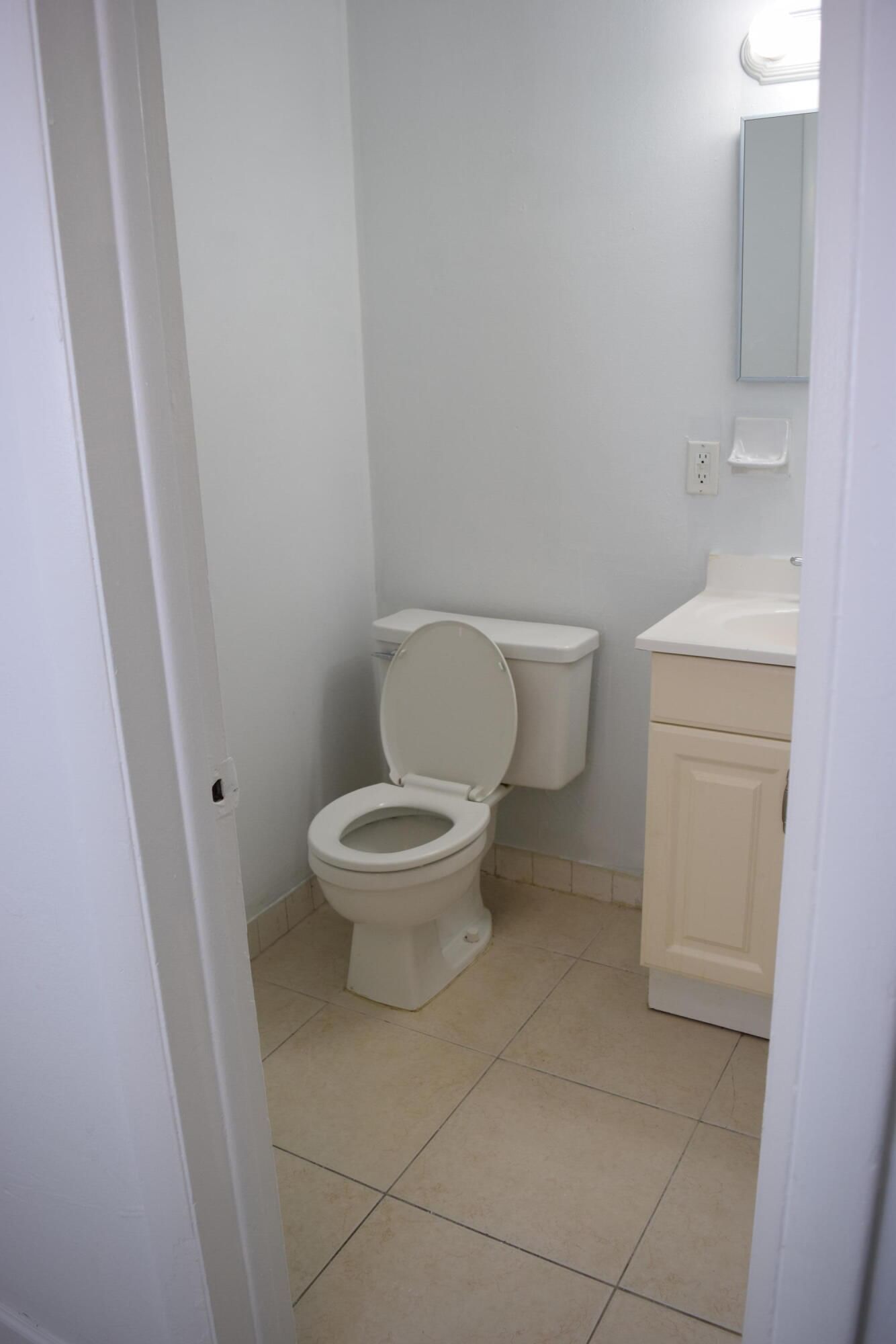 151 SE 6th Avenue #Apt 14, Pompano Beach, FL 33060 photo 5