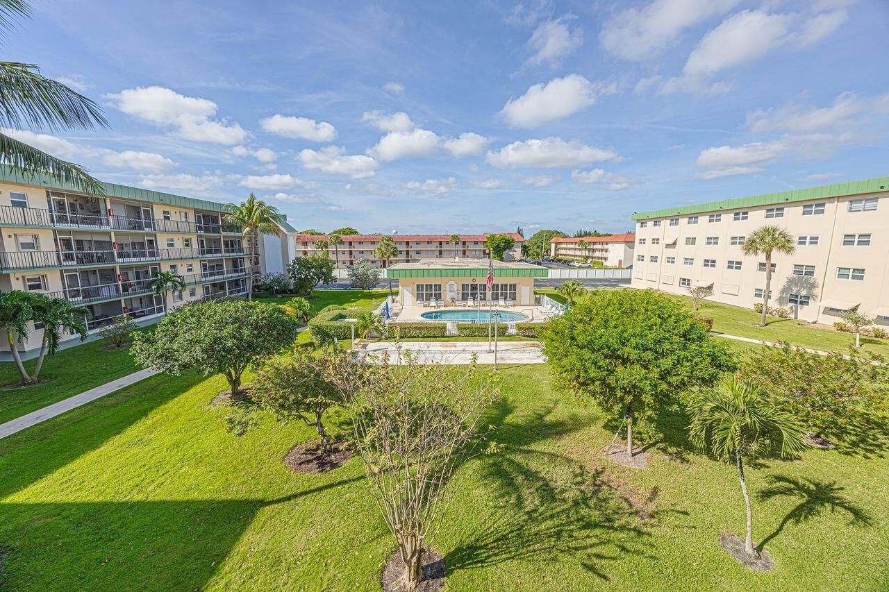 808 SE 7th Street #305, Deerfield Beach, FL 33441 photo 3