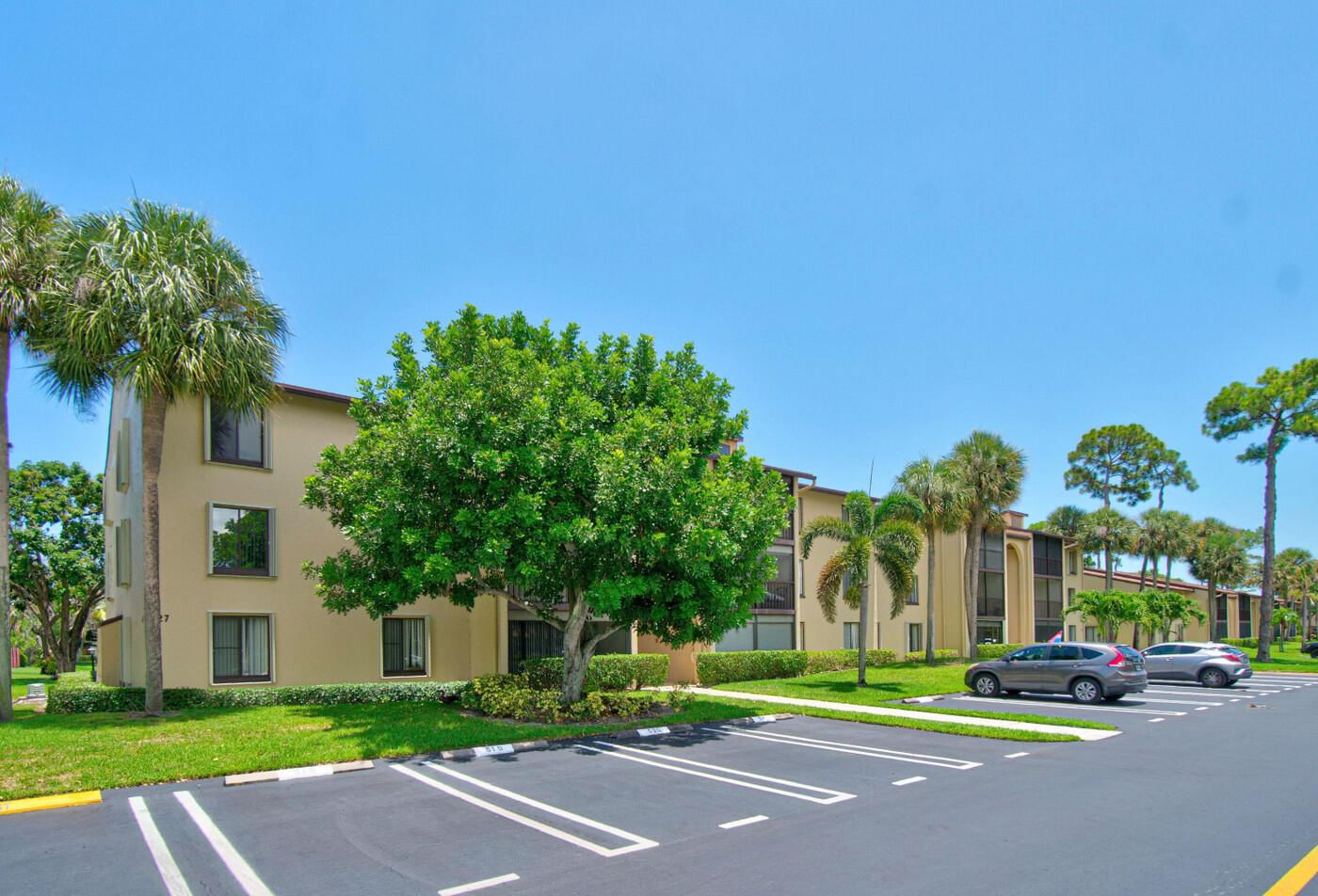 627 Sea Pine Way #A3, Greenacres, FL 33415 photo 3