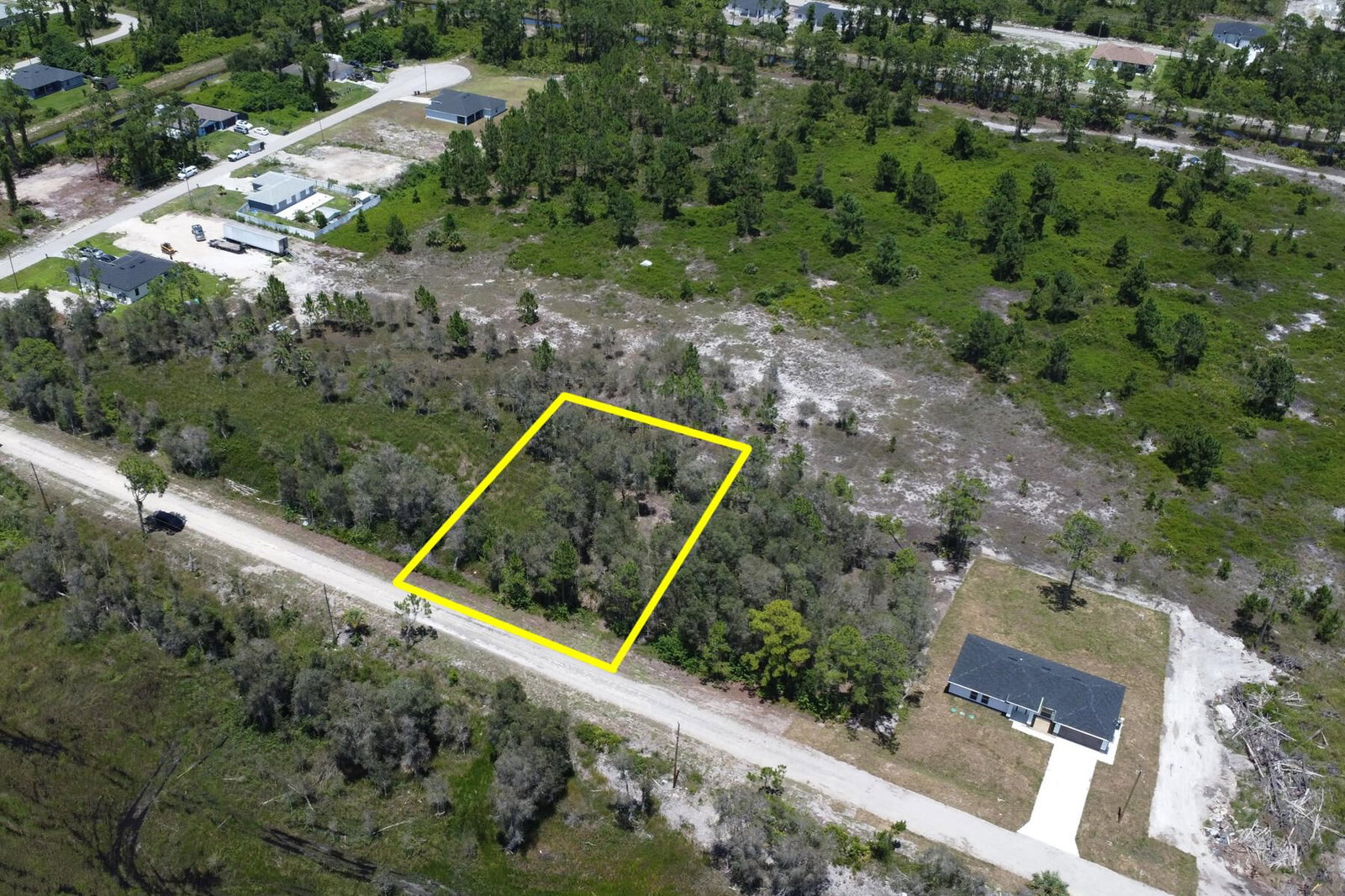 859 Burrows Avenue, Lehigh Acres, FL 33974 photo 4