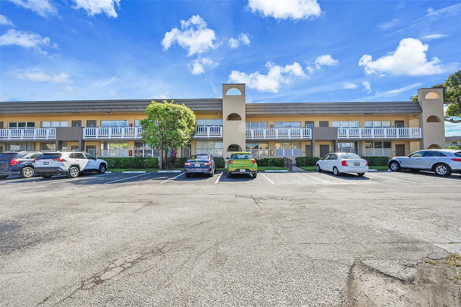 9101 Sunrise Lakes Boulevard #206, Sunrise, FL 33322 photo 5