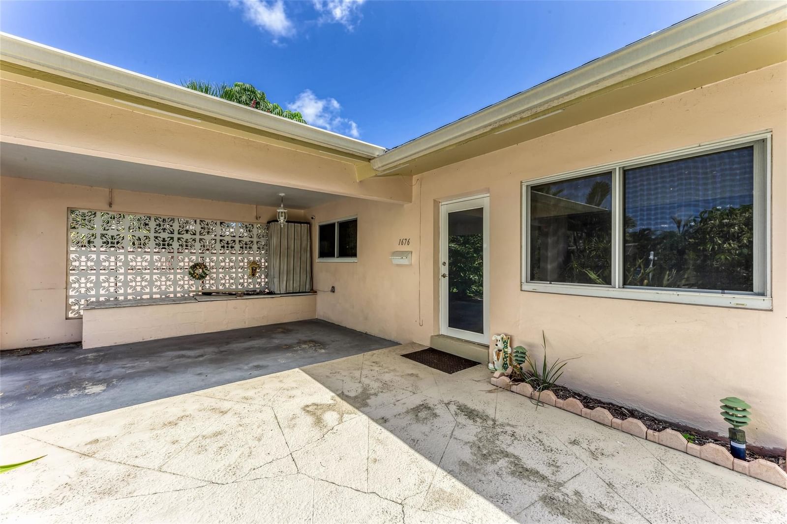 1676 NE 40th Street, Oakland Park, FL 33334 photo 5