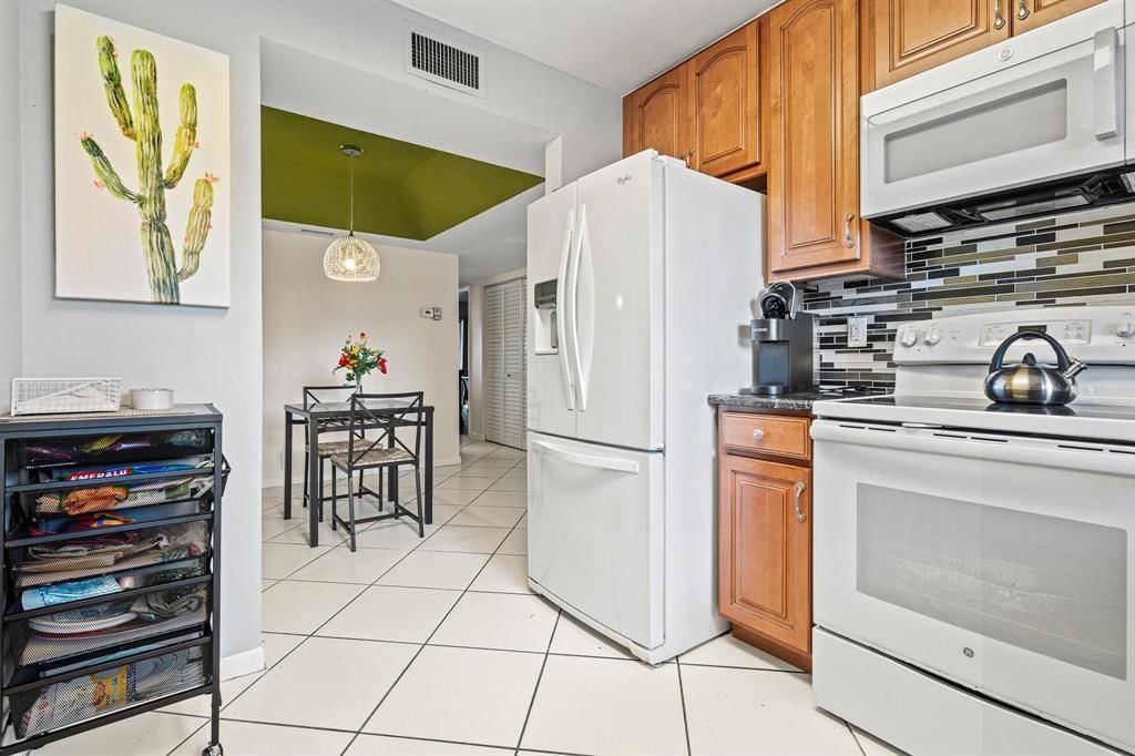7442 Ashmont Circle #203, Tamarac, FL 33321 photo 5