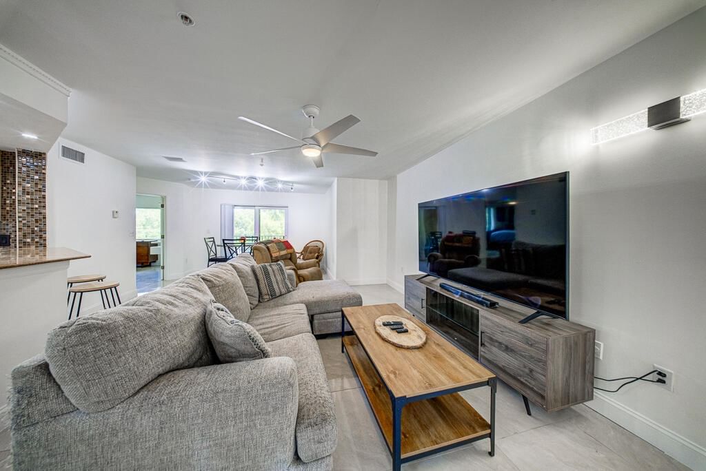 500 Scotia Drive #302, Hypoluxo, FL 33462 photo 5