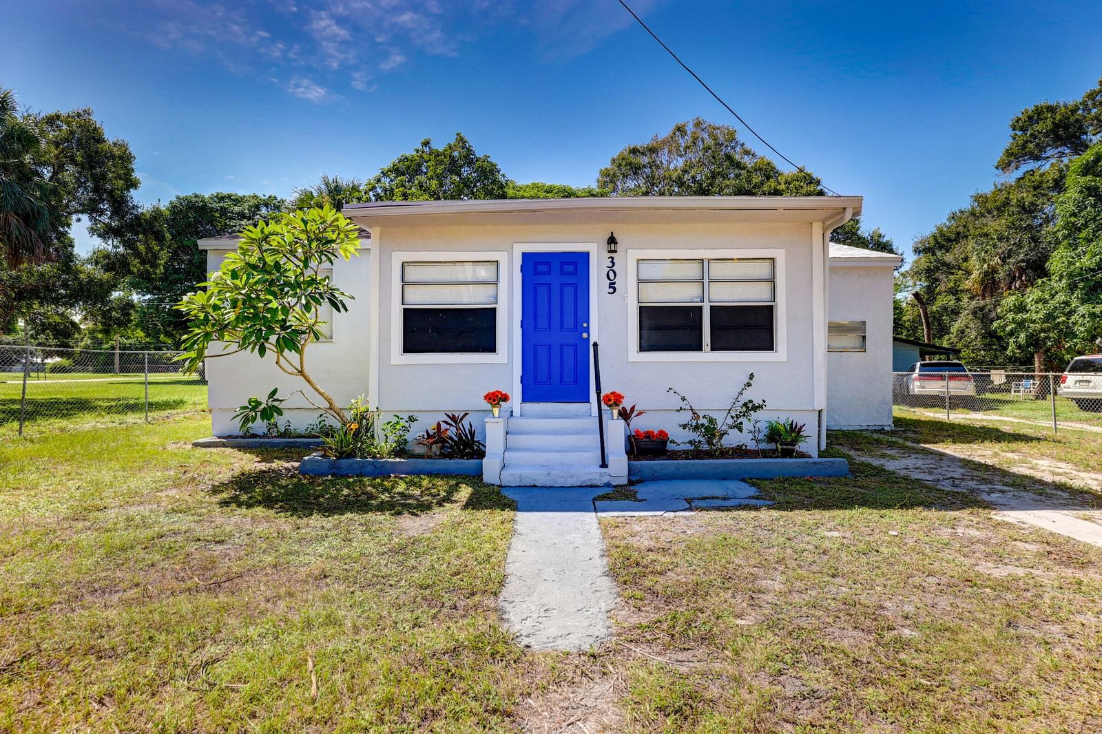305 N 13th Street, Fort Pierce, FL 34950 photo 2