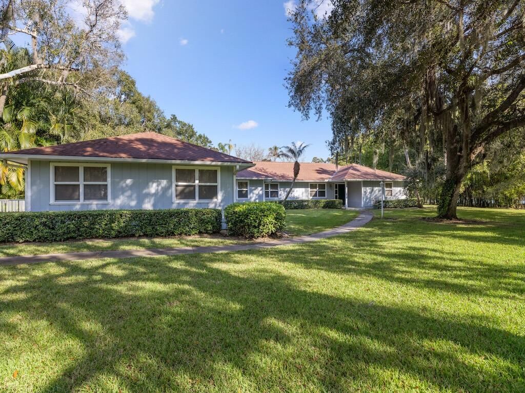 4790 16th Street, Vero Beach, FL 32966 photo 2