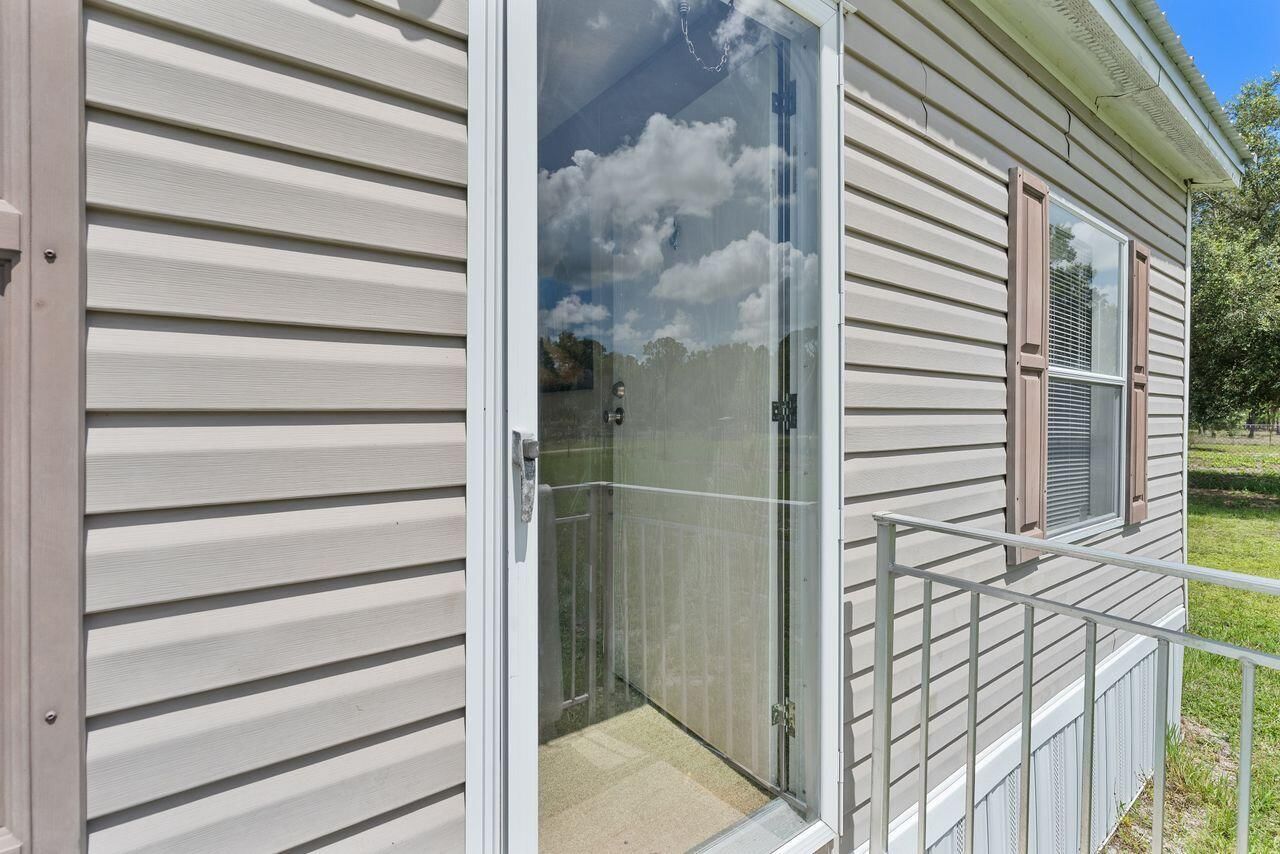 220 N Sendero Street, Clewiston, FL 33440 photo 3