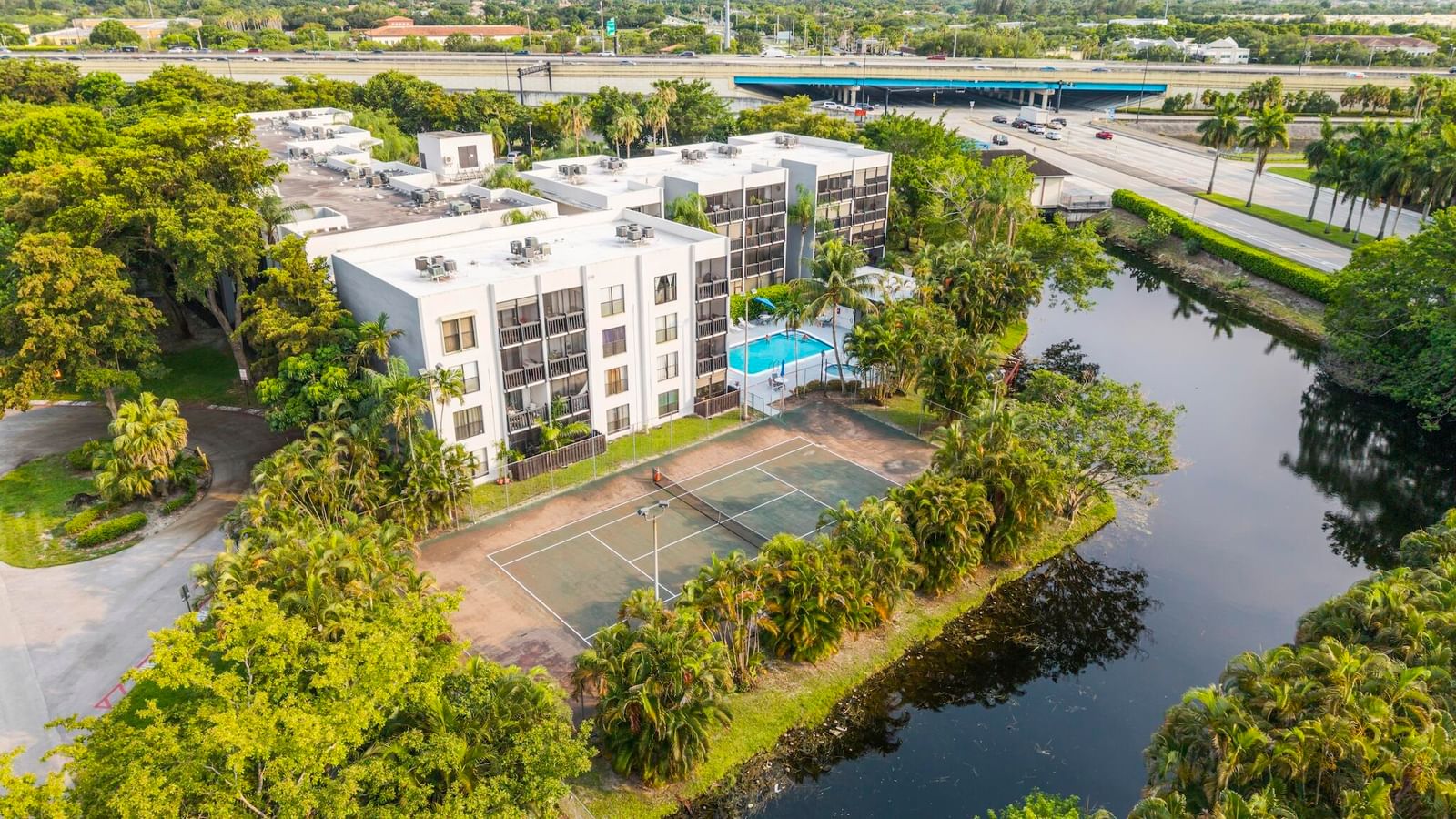 1021 Mockingbird Lane #211, Plantation, FL 33324 photo 2