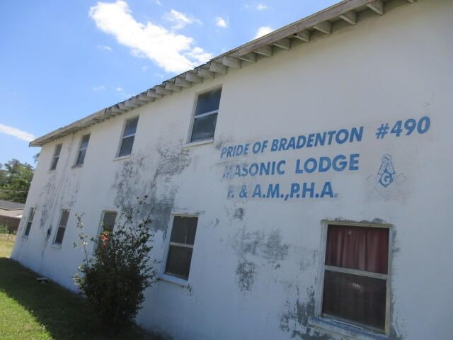 1203 1st Street E, Bradenton, FL photo 3