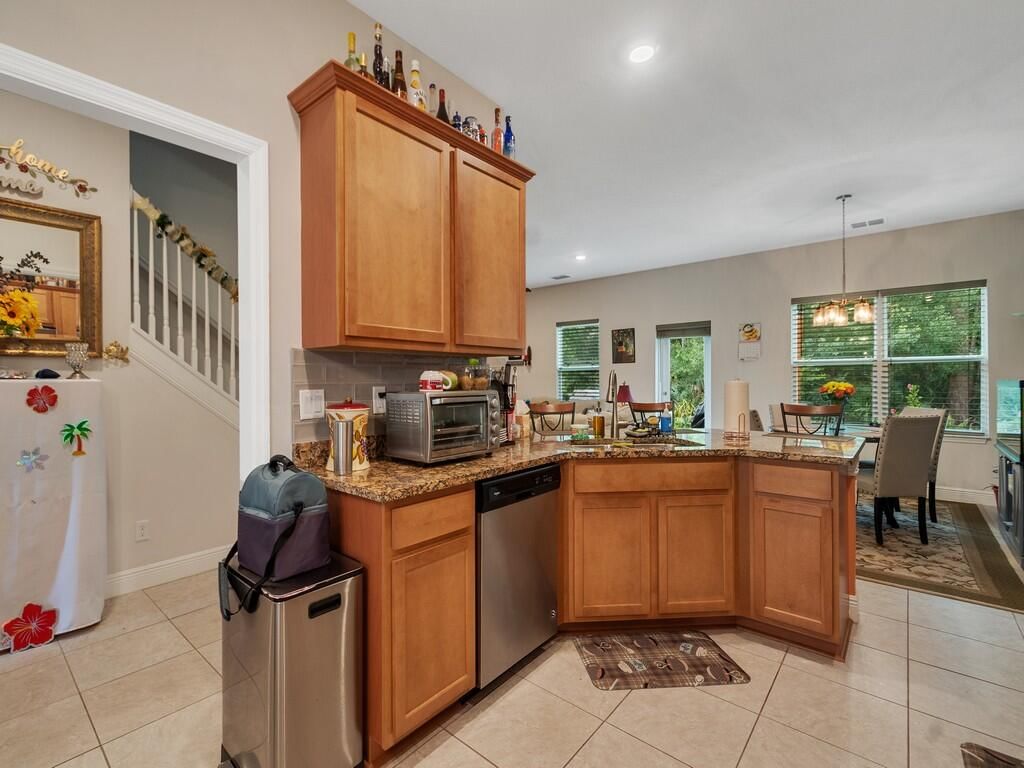 710 NE Turtleback Trail, Port St Lucie, FL 34983 photo 4