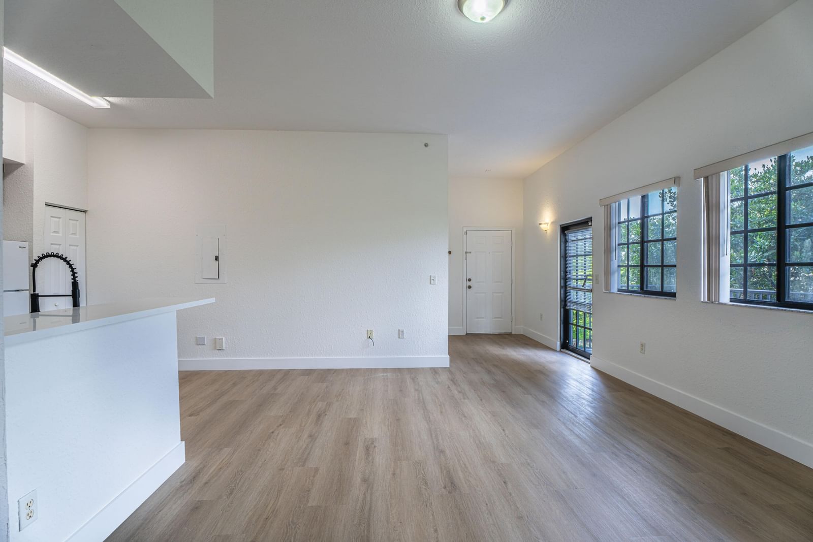 2801 Riverside Drive #301-s, Coral Springs, FL 33065 photo 2