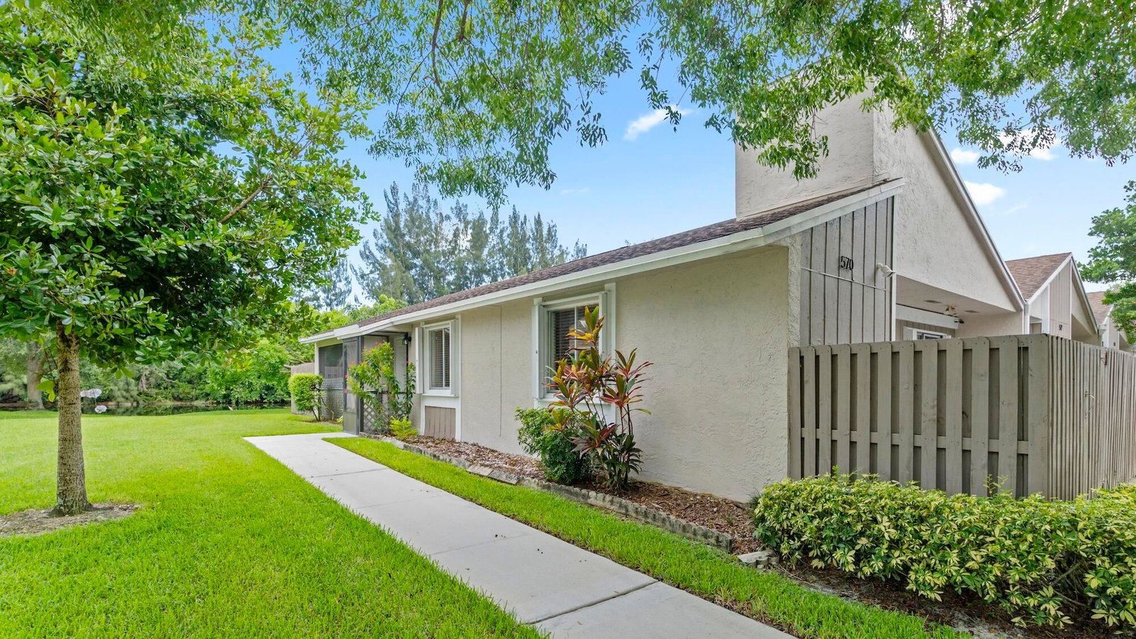 570 Woodgate Circle #A, Sunrise, FL 33326 photo 4