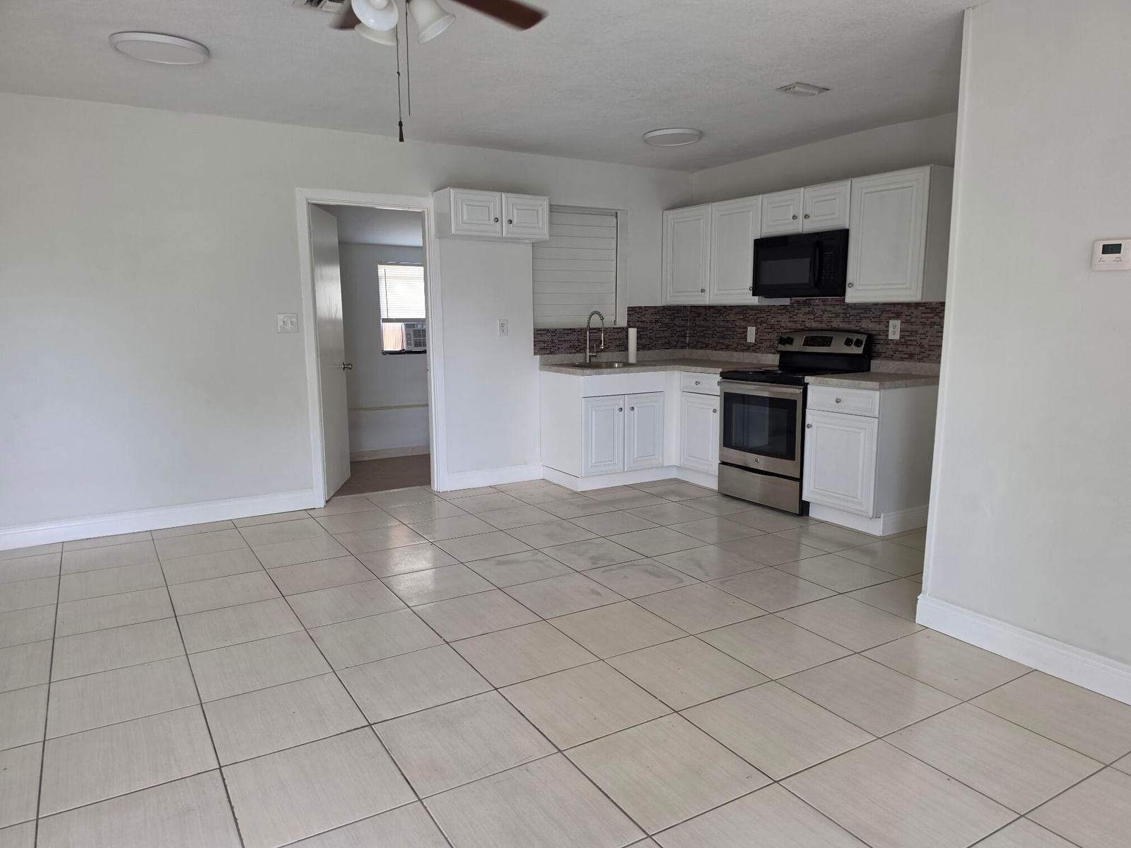 3110 Avenue F, West Palm Beach, FL 33404 photo 2