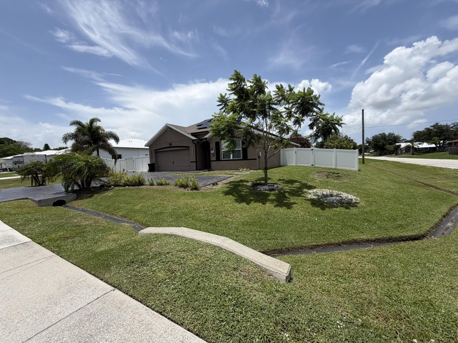 103 SW Oakridge Drive, Port St Lucie, FL 34984 photo 2