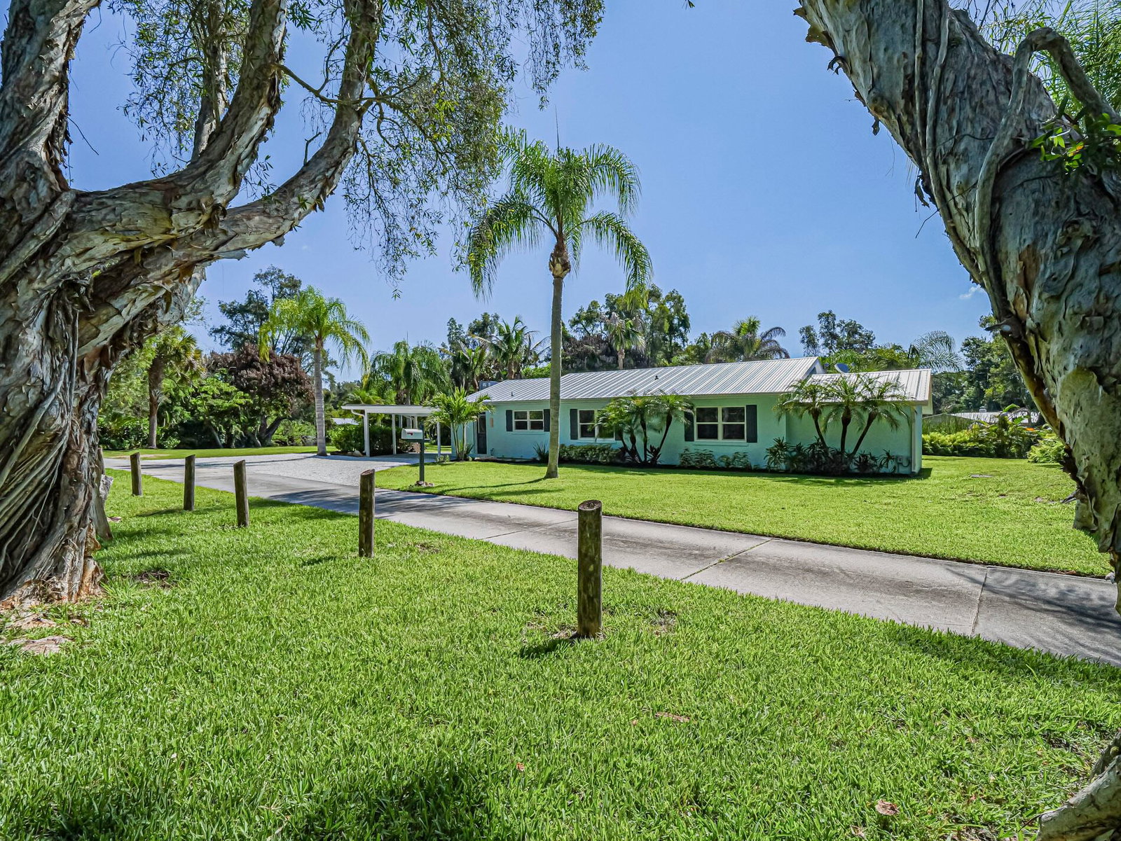 450 28th Court, Vero Beach, FL 32968 photo 3