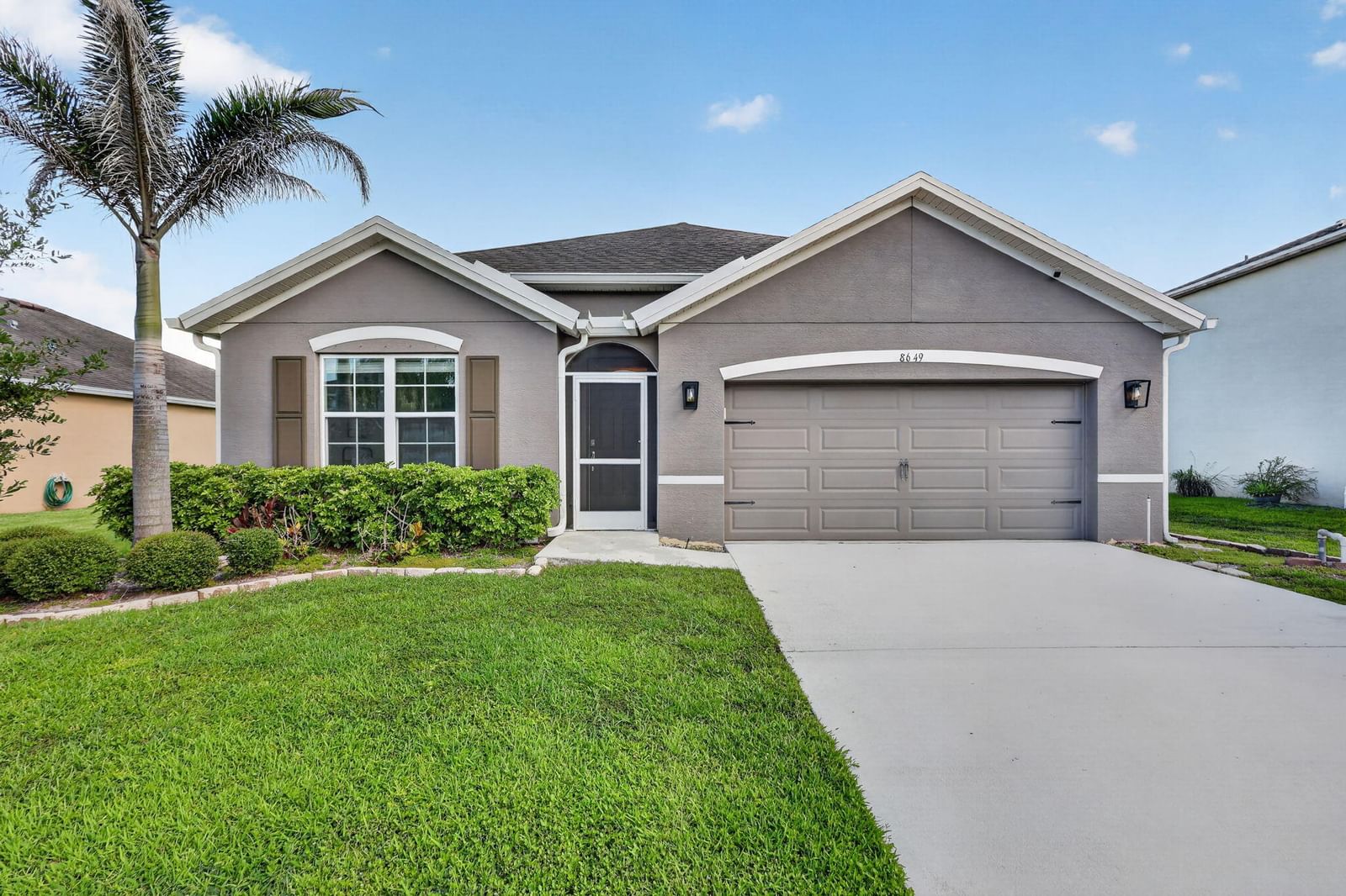 8649 Cobblestone Drive, Fort Pierce, FL 34945 photo 2