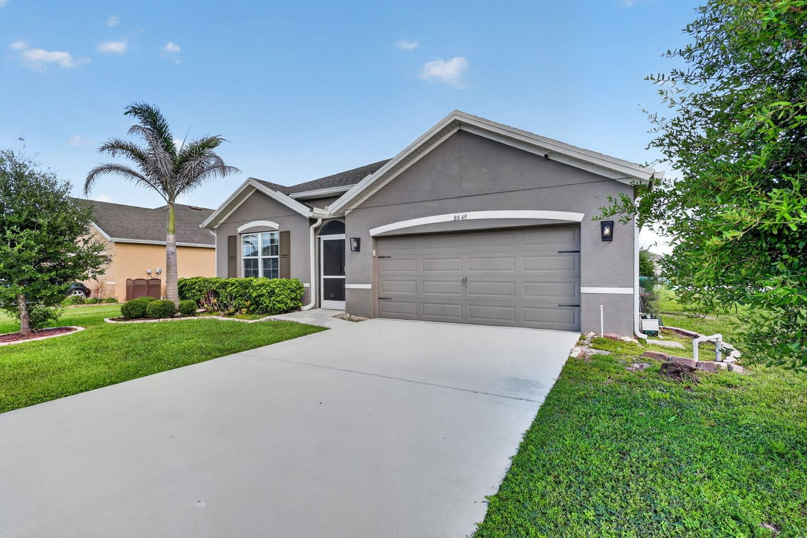 8649 Cobblestone Drive, Fort Pierce, FL 34945 photo 3