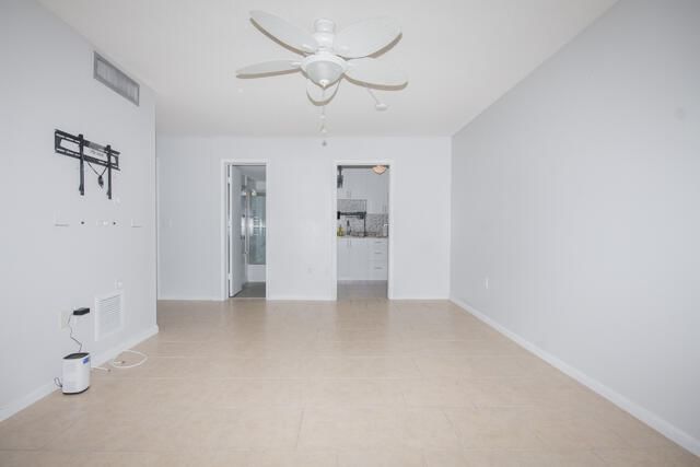 301 Croton Avenue #303, Lantana, FL 33462 photo 4