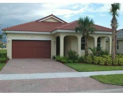 1807 SW Jamesport Drive, Port St Lucie, FL 34953 photo 2