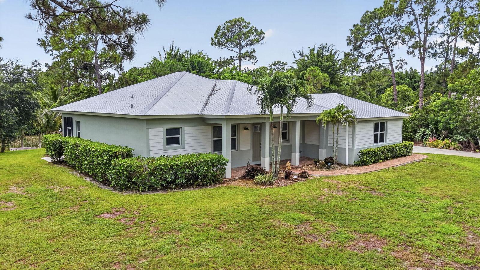 18842 93rd Road N, The Acreage, FL 33470 photo 2