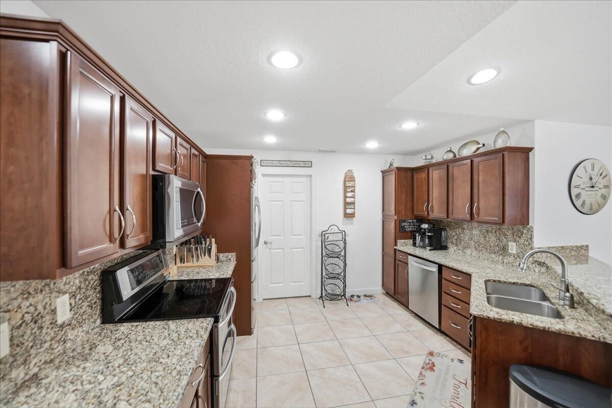 130 Mediterranean Boulevard N, Port St Lucie, FL 34952 photo 4