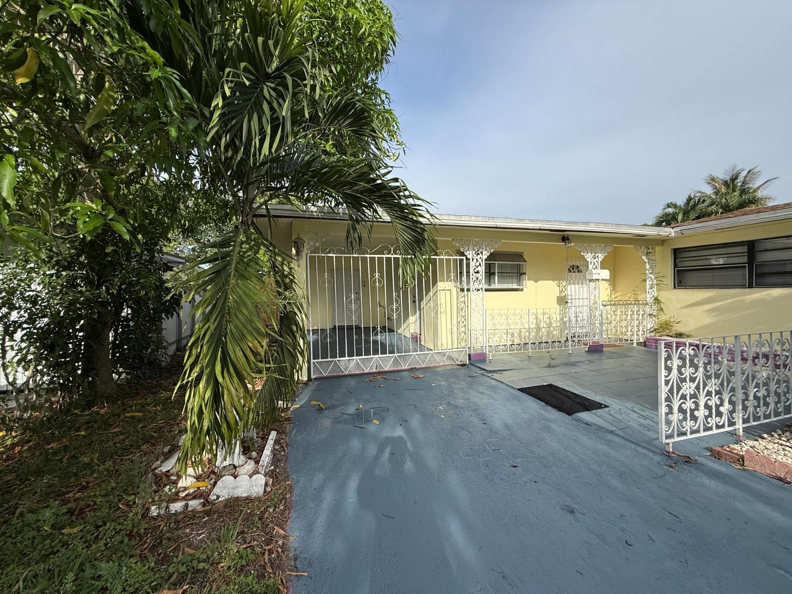 124 NW 45th Avenue, Plantation, FL 33317 photo 2