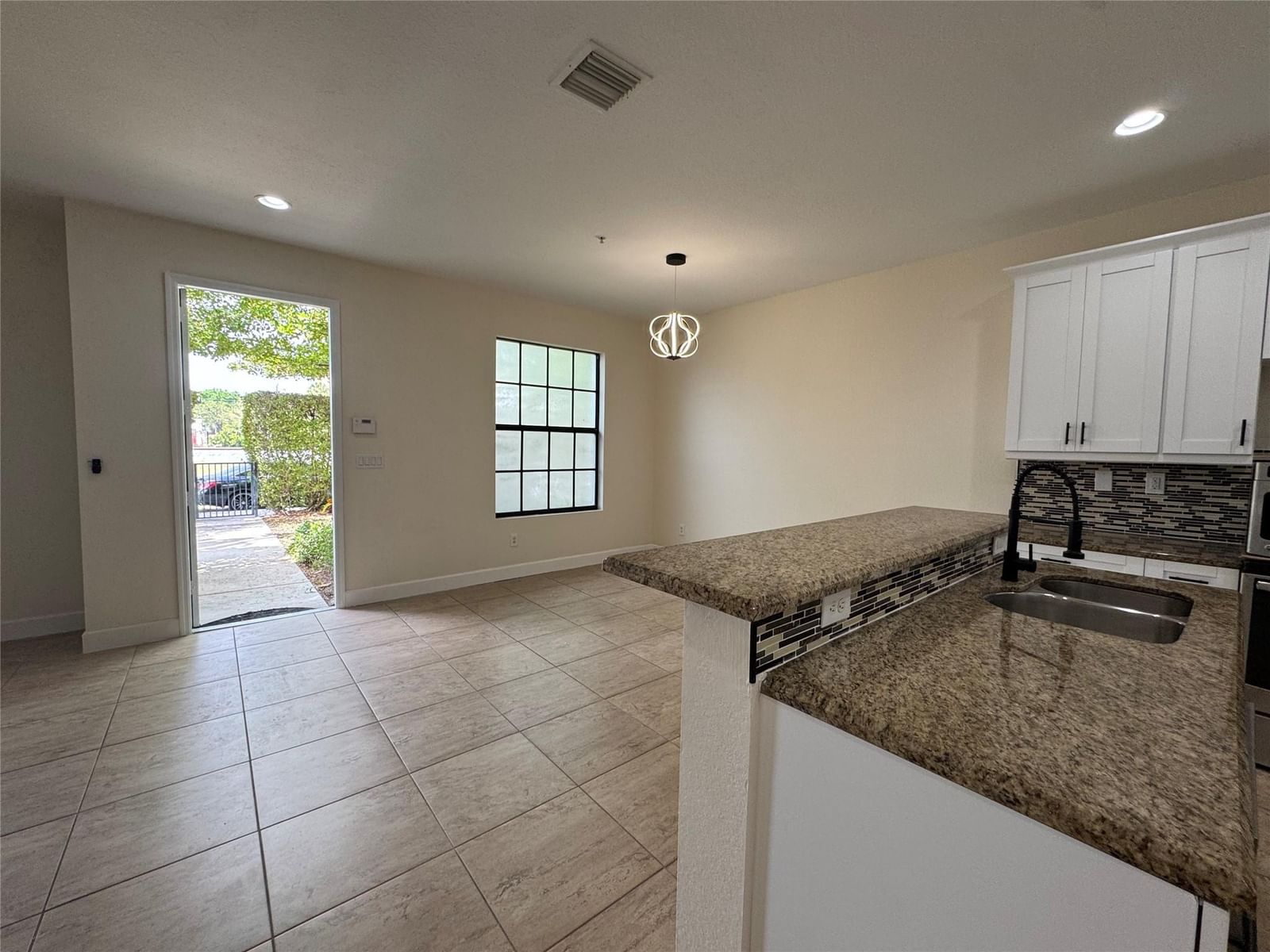 749 SW 3rd Avenue, Pompano Beach, FL 33060 photo 4